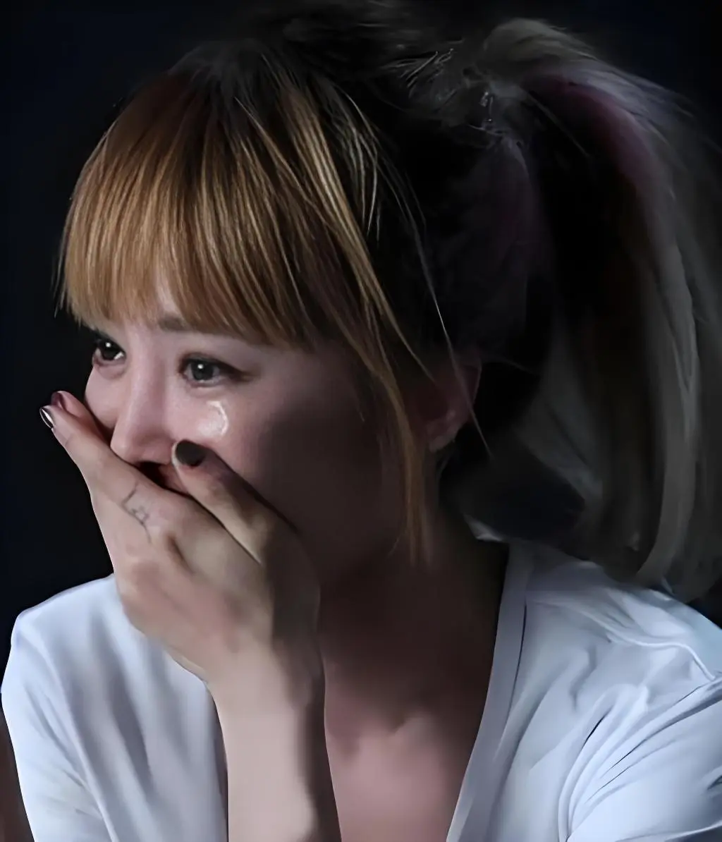 《黑色的皮肤上哭泣的女人》高清免费资源下载-日影《黑色的皮肤上哭泣的女人》全集完整版在线观看无广告-星空影院